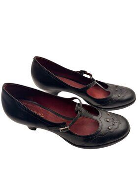 Aerosoles Size 10 Black Faux Leather T-Strap Low Heels With Stud Detail Womens